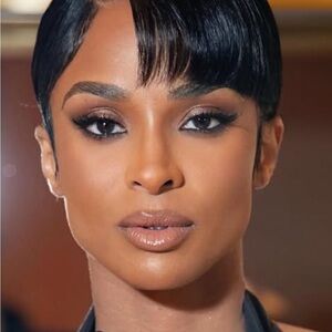 Meet your Posher, Sly